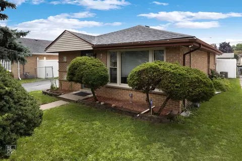 6533 W 102nd Pl, Chicago Ridge, IL 60415