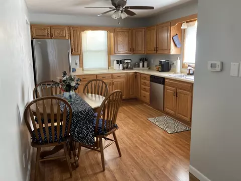 325 7th St, Chenoa, IL 61726 photo 4