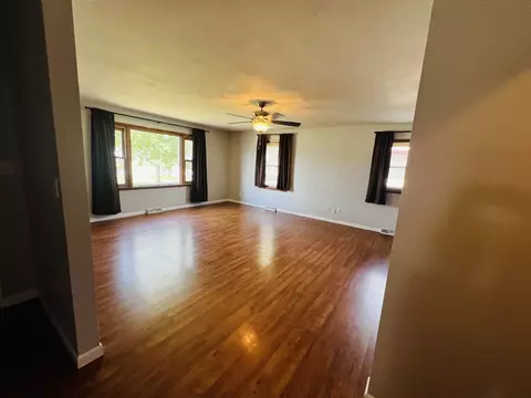 325 7th St, Chenoa, IL 61726 photo 8
