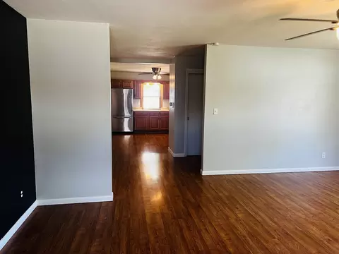 325 7th St, Chenoa, IL 61726 photo 9