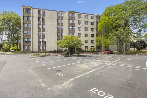 9740 S Pulaski Rd #603, Oak Lawn, IL 60453