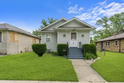 1241 S 19th Ave, Maywood, IL 60153