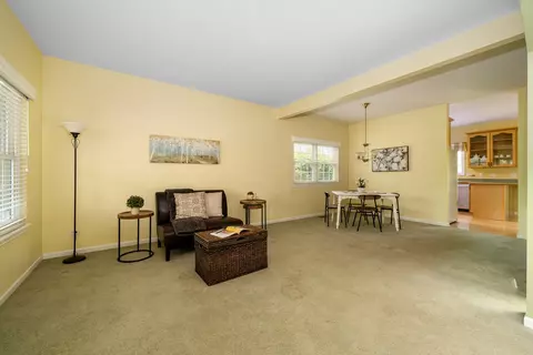 32535 Pilgrims Ct, Lakemoor, IL 60051 photo 5