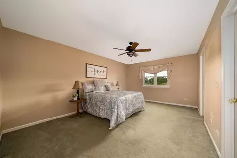 32535 Pilgrims Ct, Lakemoor, IL 60051 photo 15