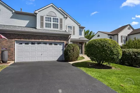 2903 Old Mill Ct, Geneva, IL 60134