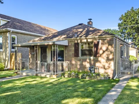 2448 Maple St, Franklin Park, IL 60131