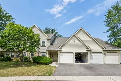 2788 Green Bridge Ct #V2, Schaumburg, IL 60194