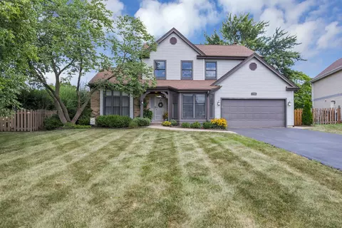2408 Kenmore Ct, Schaumburg, IL 60193