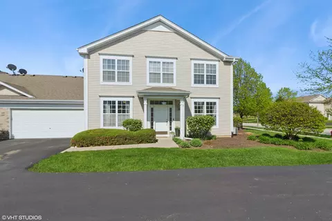 216 W Park Ave #A, Sugar Grove, IL 60554