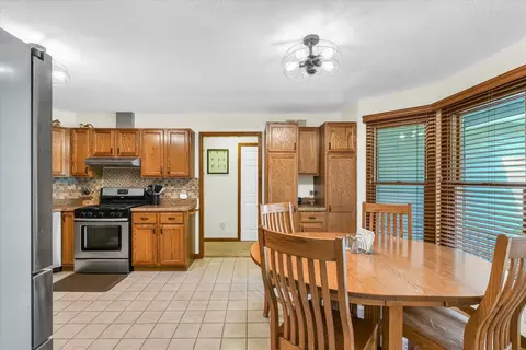 18 Hickory Ln, White Heath, IL 61884 photo 7