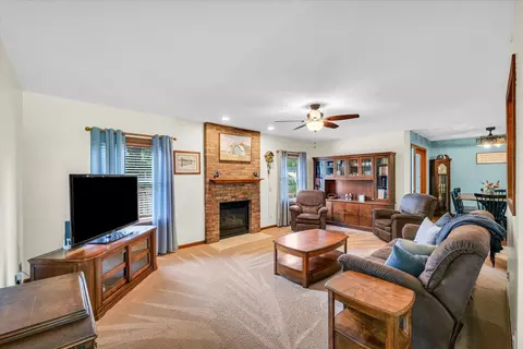 18 Hickory Ln, White Heath, IL 61884 photo 15