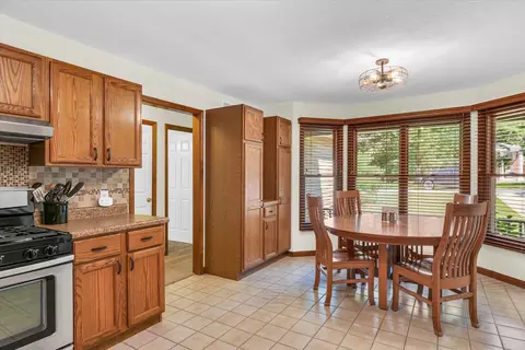18 Hickory Ln, White Heath, IL 61884 photo 14