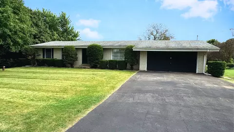 10626 N Grove Rd, Sycamore, IL 60178