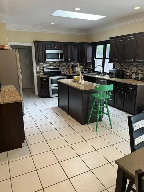 Kitchen - 22 Downing Cir, Bloomington, IL 61704 photo 3 of 7
