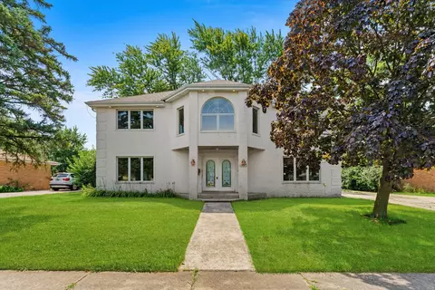 8873 W 93rd St, Hickory Hills, IL 60457