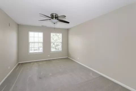 Bedroom - 209 Garden Dr, Elgin, IL 60124 photo 1 of 5