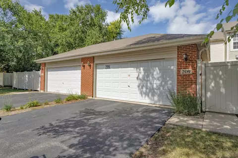 Exterior - 209 Garden Dr, Elgin, IL 60124 photo 5 of 5