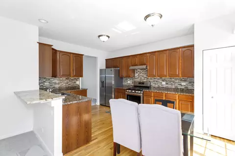 Kitchen - 209 Garden Dr, Elgin, IL 60124 photo 1 of 5
