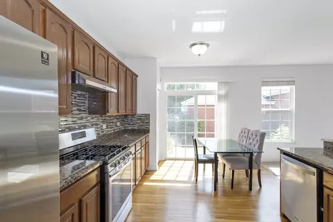 Kitchen - 209 Garden Dr, Elgin, IL 60124 photo 2 of 5
