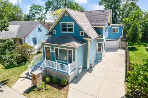 817 Rogers St, Downers Grove, IL 60515