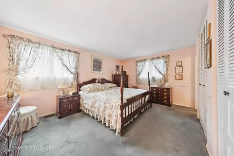 1241 Durham Dr, Wheaton, IL 60189 photo 7