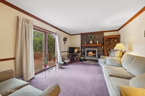 1241 Durham Dr, Wheaton, IL 60189 photo 6