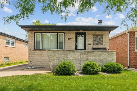 11521 S Avenue L, Chicago, IL 60617