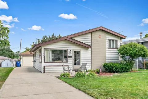 631 N Wisconsin Ave, Villa Park, IL 60181