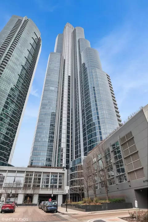 1211 S Prairie Ave #3602, Chicago, IL 60605