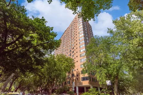 3100 N Lake Shore Dr #404, Chicago, IL 60657