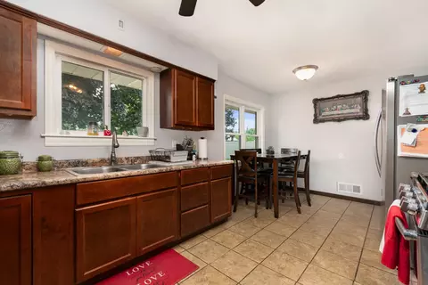 Kitchen - 809 Winthrop Ave, Joliet, IL 60435 photo 1 of 2