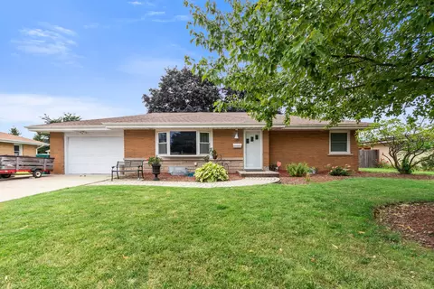 809 Winthrop Ave, Joliet, IL 60435