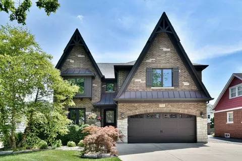 709 S Swain Ave, Elmhurst, IL 60126