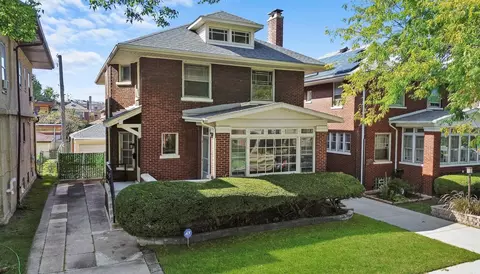 7116 S Luella Ave, Chicago, IL 60649