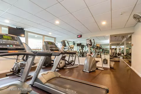 111 E Chestnut St #11F, Chicago, IL 60611 photo 11