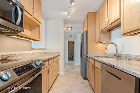 111 E Chestnut St #11F, Chicago, IL 60611 photo 6