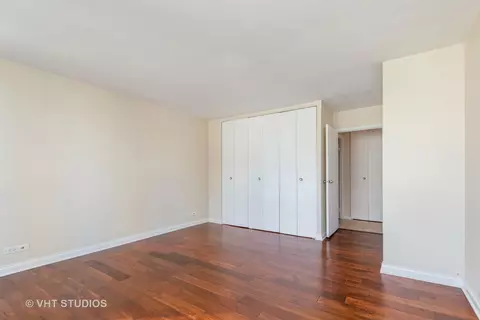 111 E Chestnut St #11F, Chicago, IL 60611 photo 3