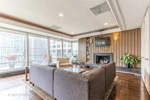 201 E Chestnut St #7E, Chicago, IL 60611 photo 10