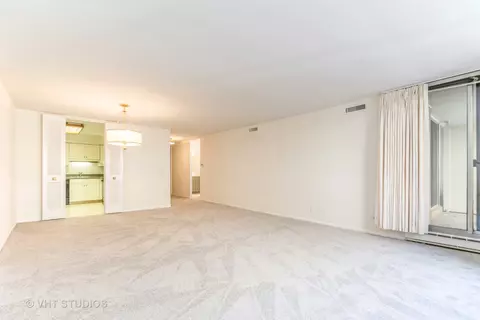 201 E Chestnut St #7E, Chicago, IL 60611 photo 4