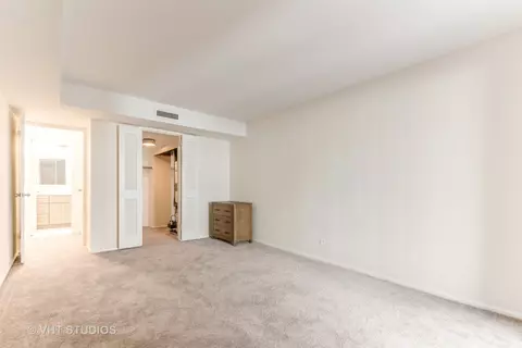 201 E Chestnut St #7E, Chicago, IL 60611 photo 7