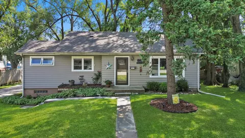 7417 114th St, Worth, IL 60482