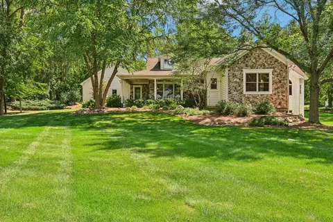 1011 Hilary Ln, Cary, IL 60013
