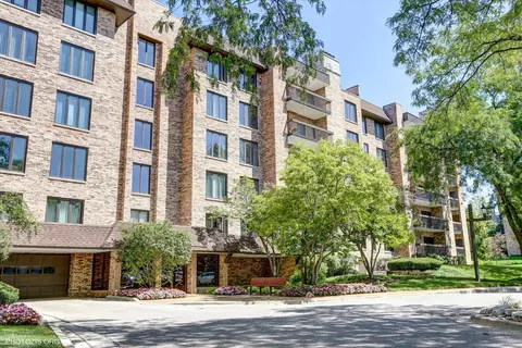 3860 Mission Hills Dr #314, Northbrook, IL 60062