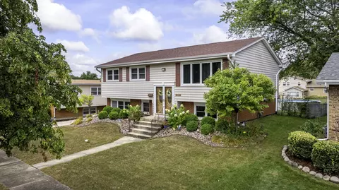 16404 S 65th Ave, Tinley Park, IL 60477
