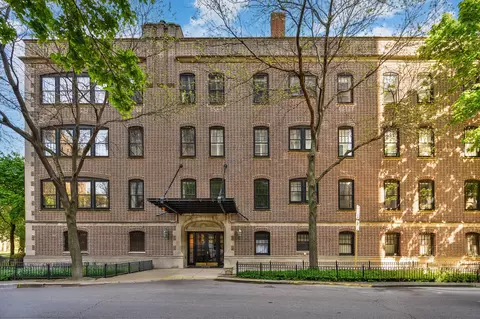 2355 N Commonwealth Ave #3, Chicago, IL 60614
