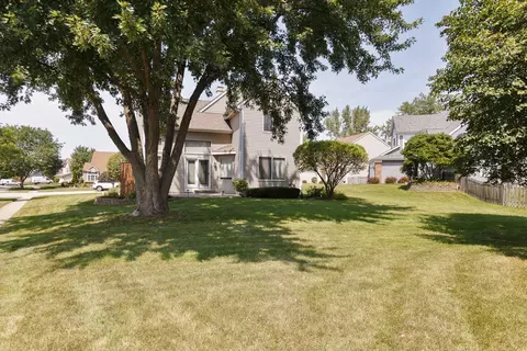 Exterior - 438 Harvard Ln, Bartlett, IL 60103 photo 5 of 7