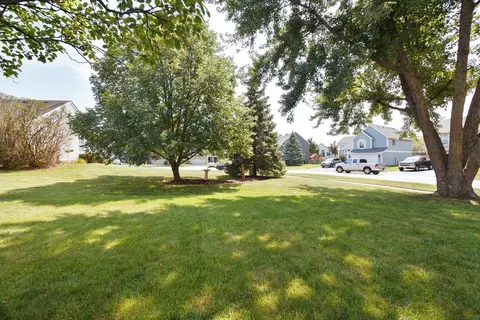 Exterior - 438 Harvard Ln, Bartlett, IL 60103 photo 7 of 7