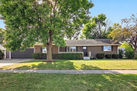 545 Meadows Rd S, Bourbonnais, IL 60914
