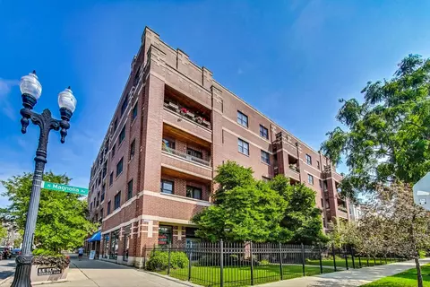 4553 N Magnolia Ave #410, Chicago, IL 60640