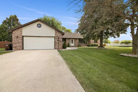 630 Willow Rd, Manteno, IL 60950